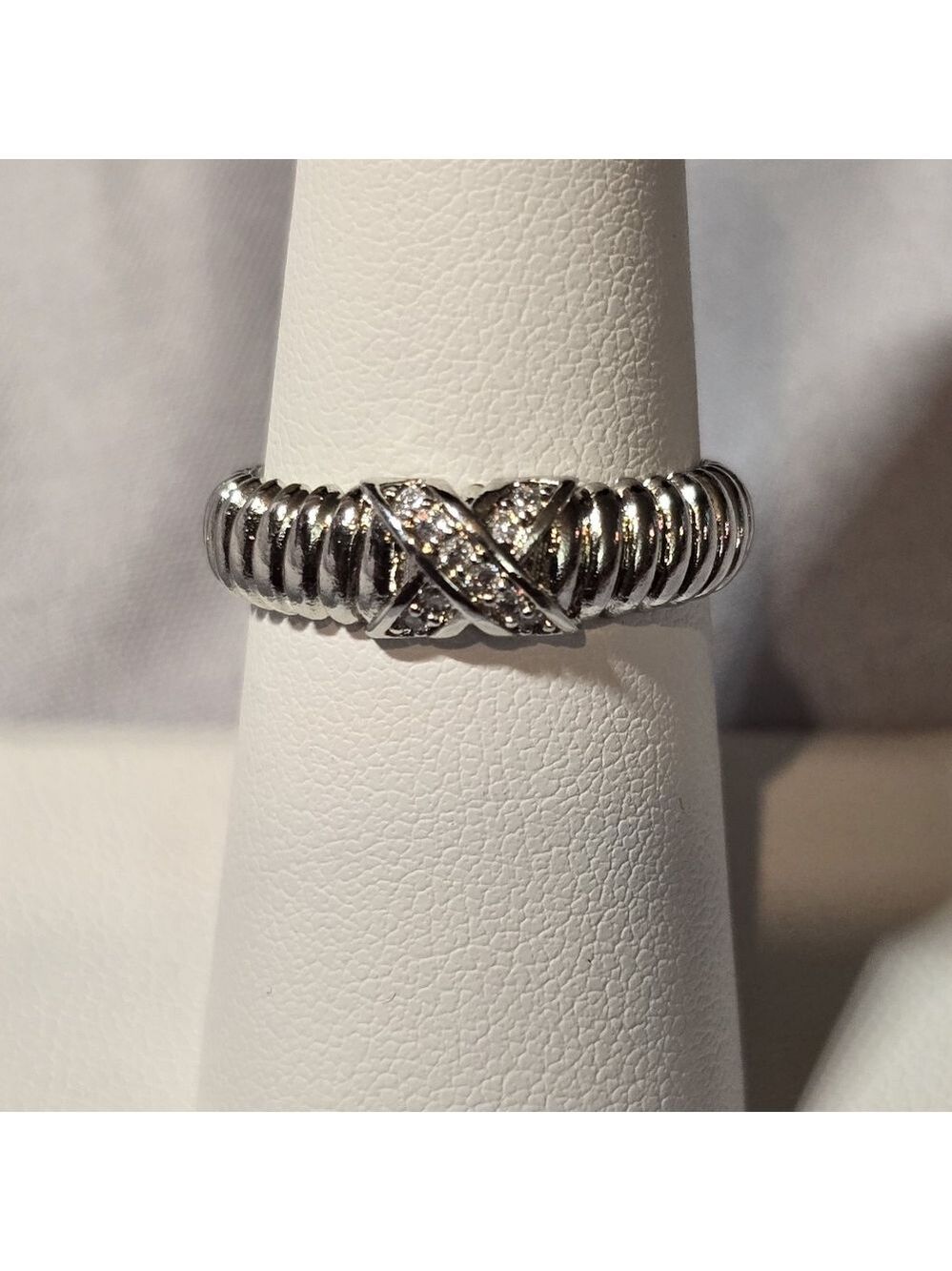 Elegant Silver Women's Ring